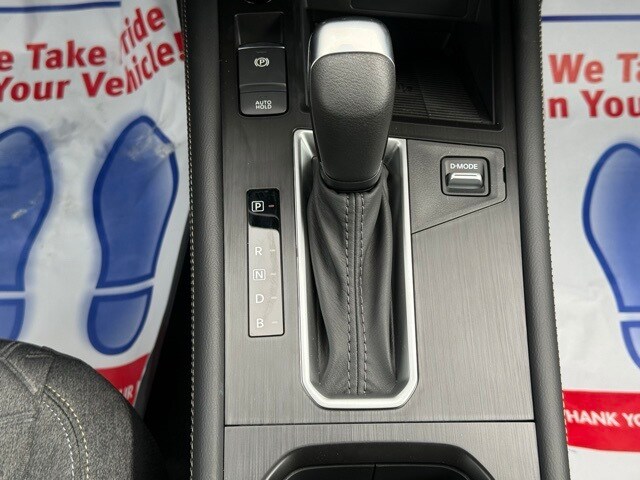 2025 Nissan Kicks SV Image 19 of 30