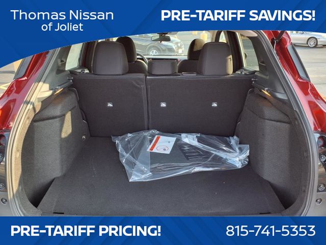 Vehicle image 10 of 25