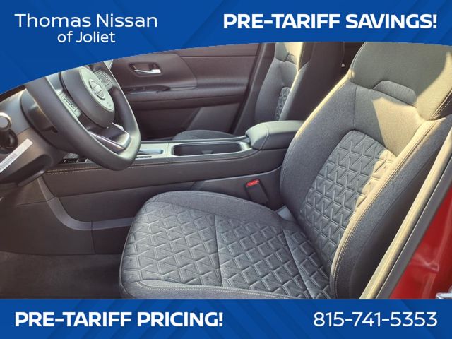 Vehicle image 15 of 25