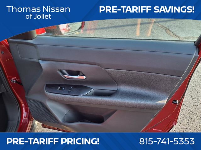 Vehicle image 19 of 25