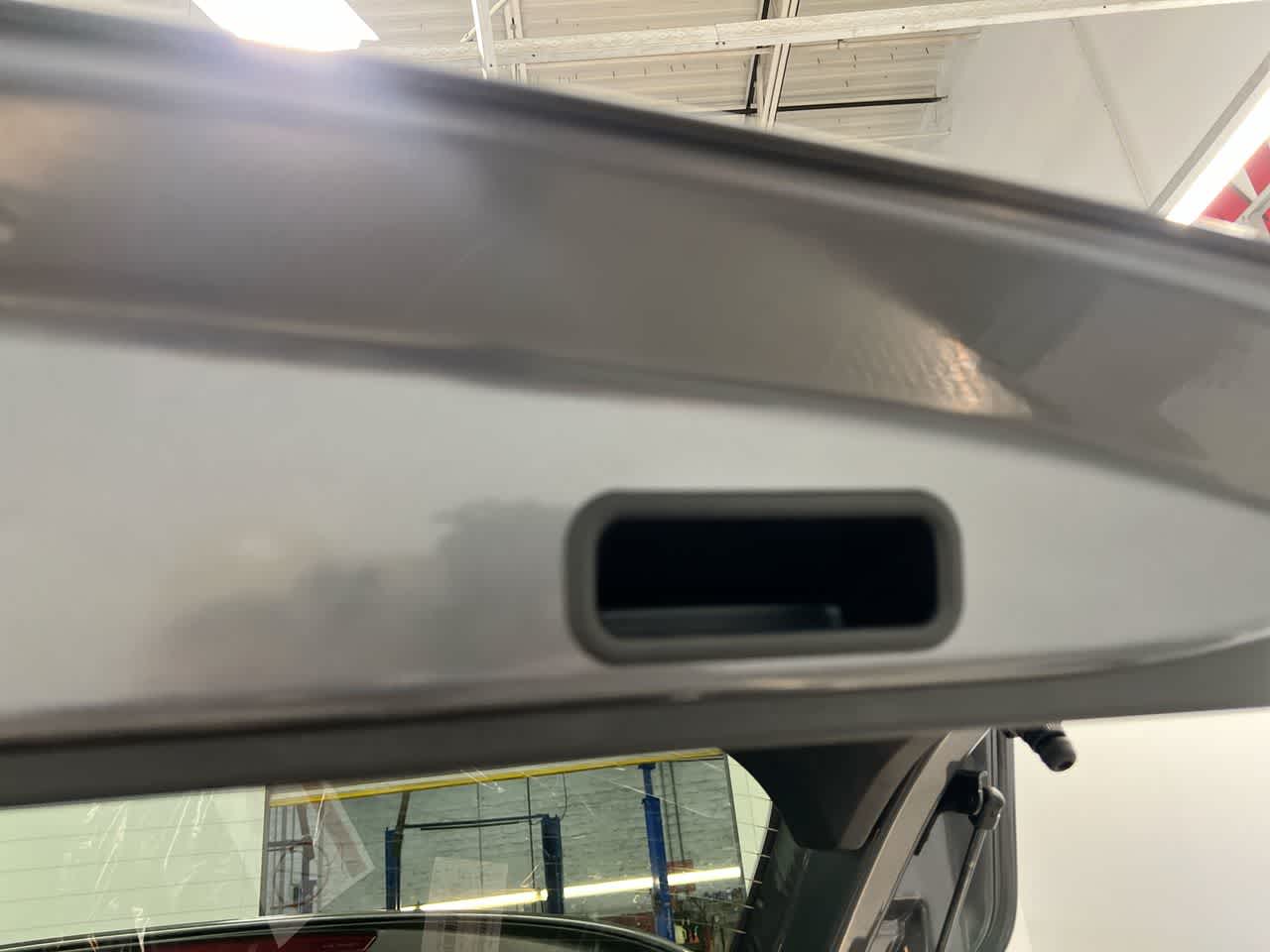 Vehicle image 25 of 27
