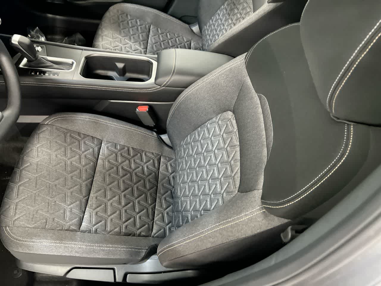 Vehicle image 11 of 27