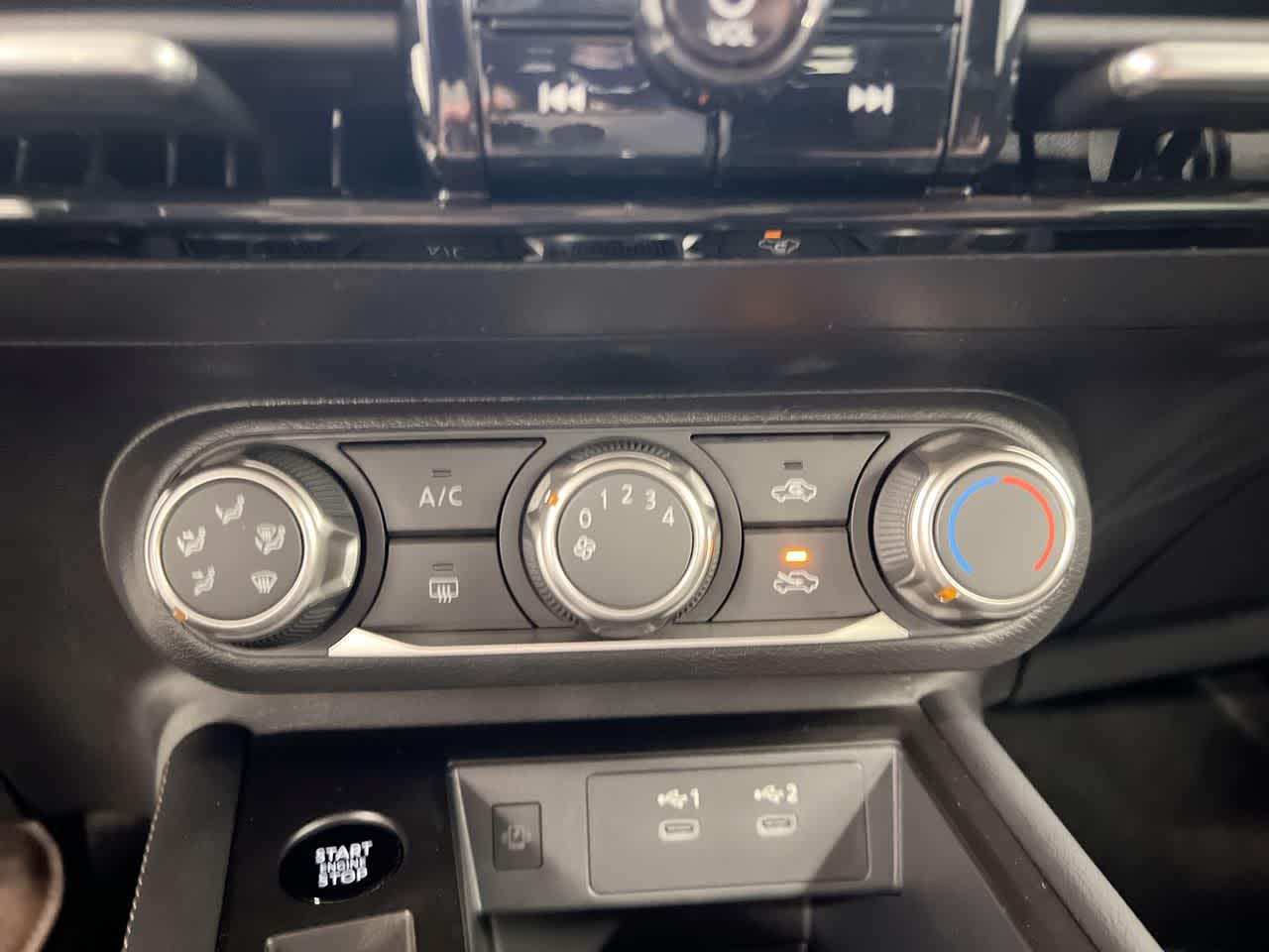 Vehicle image 18 of 27