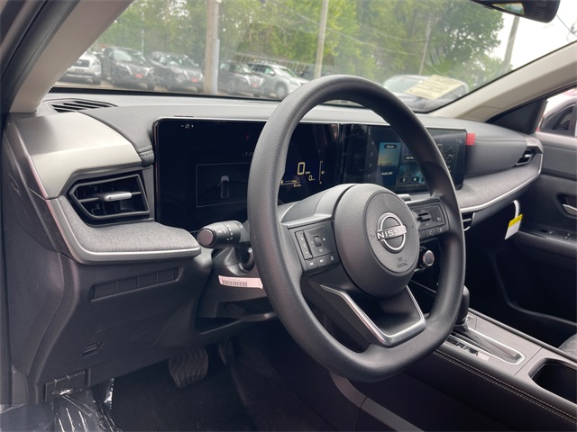 Vehicle image 16 of 29