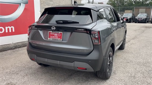 Vehicle image 12 of 29