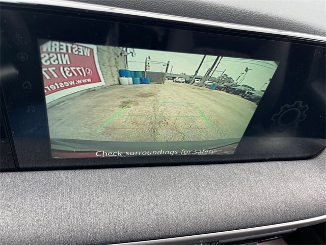 Vehicle image 24 of 29