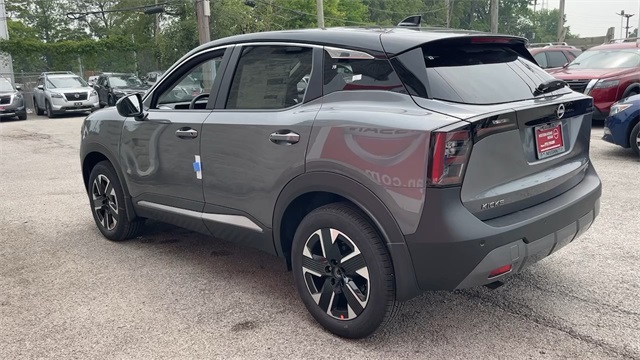 Vehicle image 14 of 29
