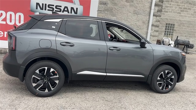 Vehicle image 9 of 29