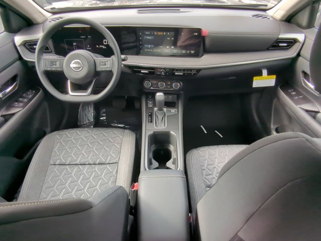 Vehicle image 8 of 15