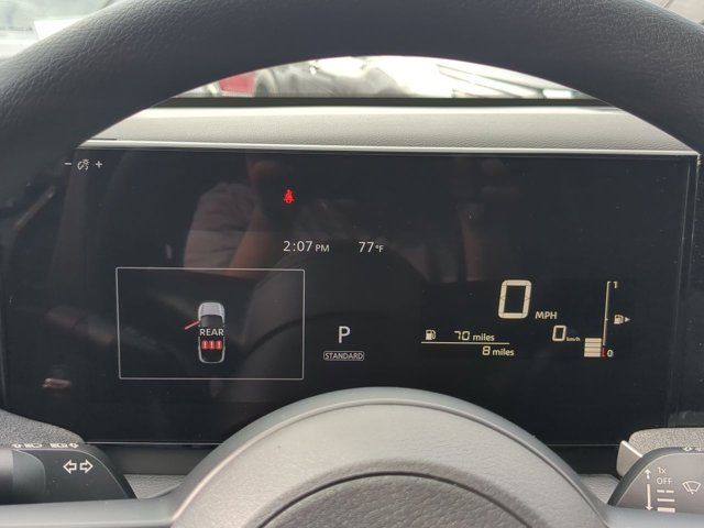 Vehicle image 9 of 15