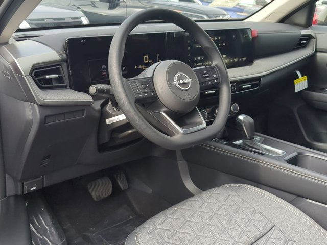 Vehicle image 7 of 15