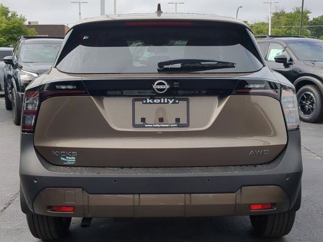 Vehicle image 2 of 15