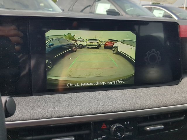 Vehicle image 12 of 15