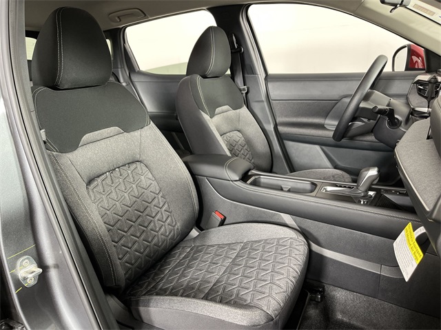 Vehicle image 23 of 25