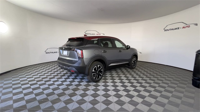 Vehicle image 6 of 25