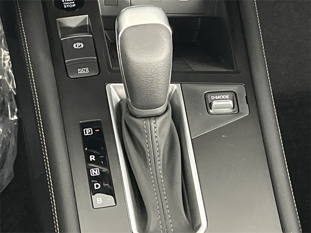 Vehicle image 19 of 25