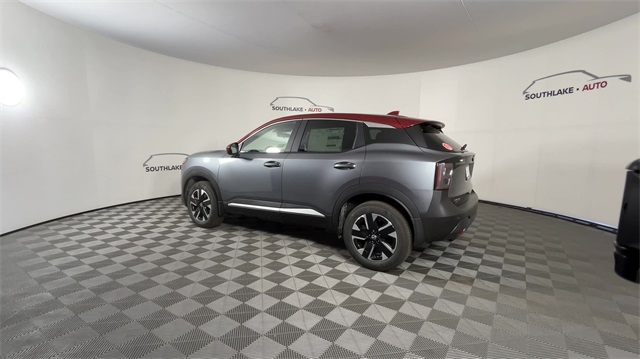 Vehicle image 8 of 25