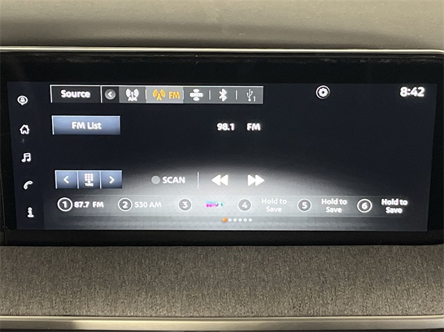 Vehicle image 16 of 25