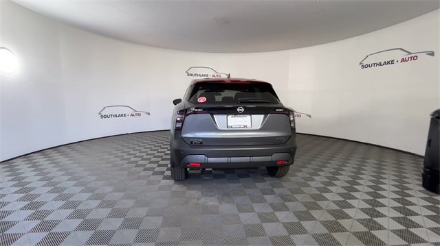 Vehicle image 7 of 25