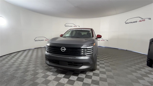 Vehicle image 2 of 25