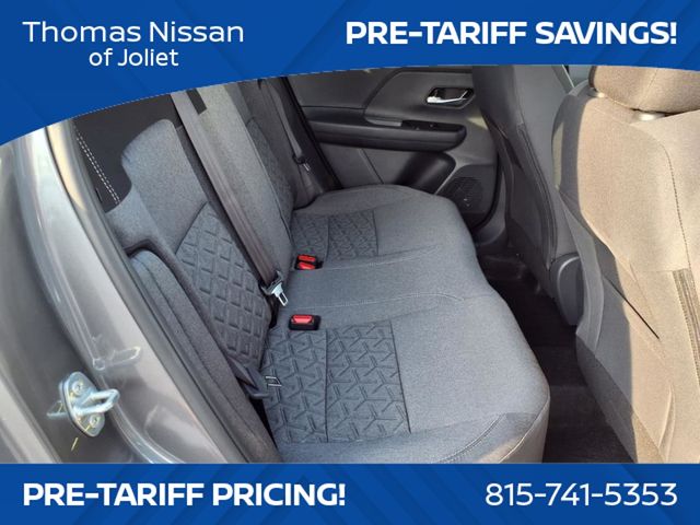 Vehicle image 10 of 25