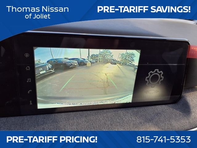 Vehicle image 15 of 25