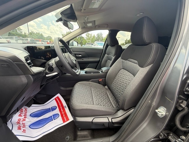 2025 Nissan Kicks SV Image 12 of 29