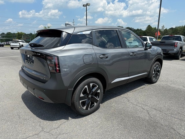 2025 Nissan Kicks SV Image 5 of 29
