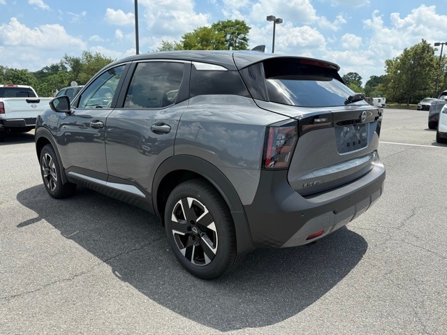 2025 Nissan Kicks SV Image 7 of 29