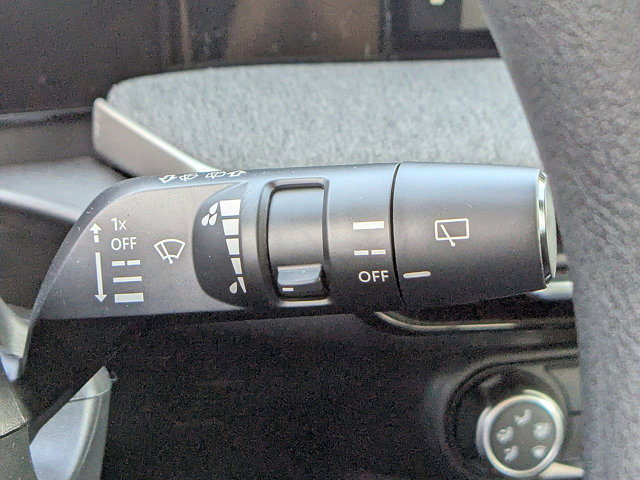 Vehicle image 20 of 27