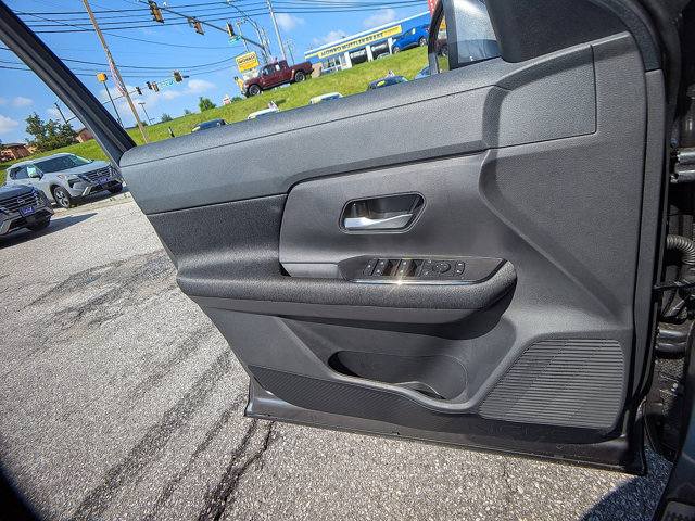 Vehicle image 19 of 27