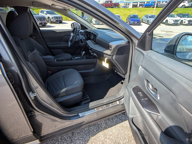 Vehicle image 9 of 27