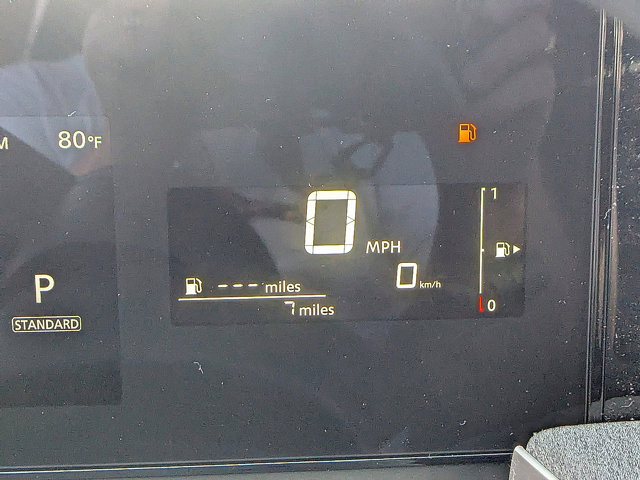 Vehicle image 14 of 27