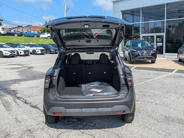 Vehicle image 24 of 27