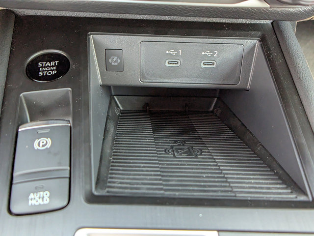 Vehicle image 25 of 27