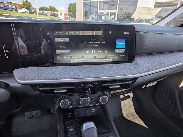 Vehicle image 15 of 27
