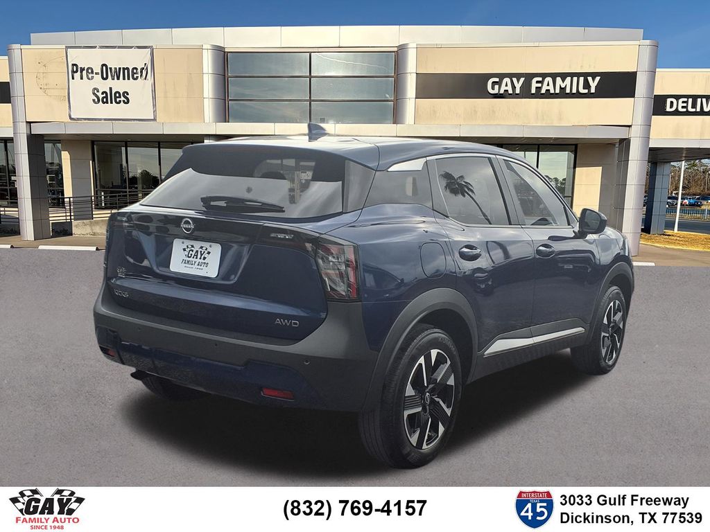 2025 Nissan Kicks SV Image 3 of 20