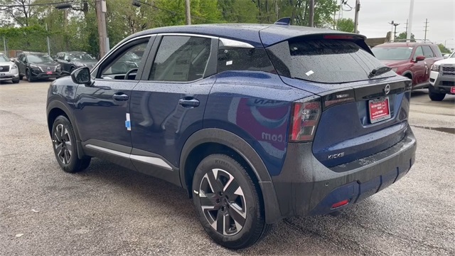 Vehicle image 11 of 27