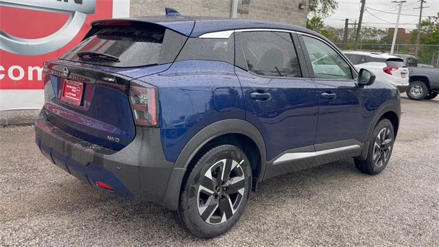 Vehicle image 10 of 27