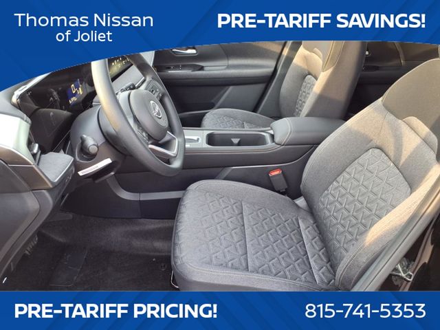 Vehicle image 14 of 25