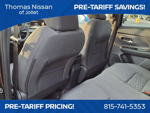 Vehicle image 10 of 25