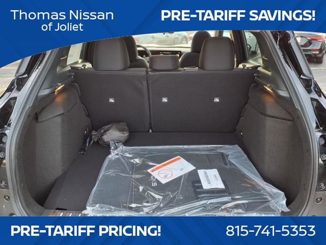 Vehicle image 9 of 25
