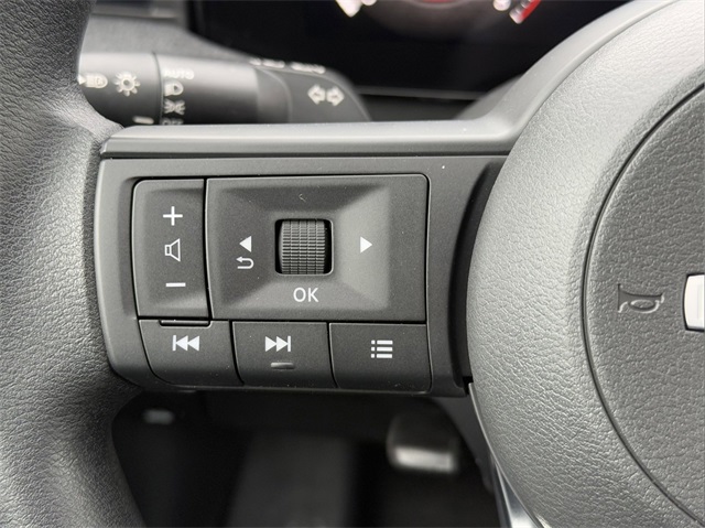 2025 Nissan Kicks SV Image 27 of 31