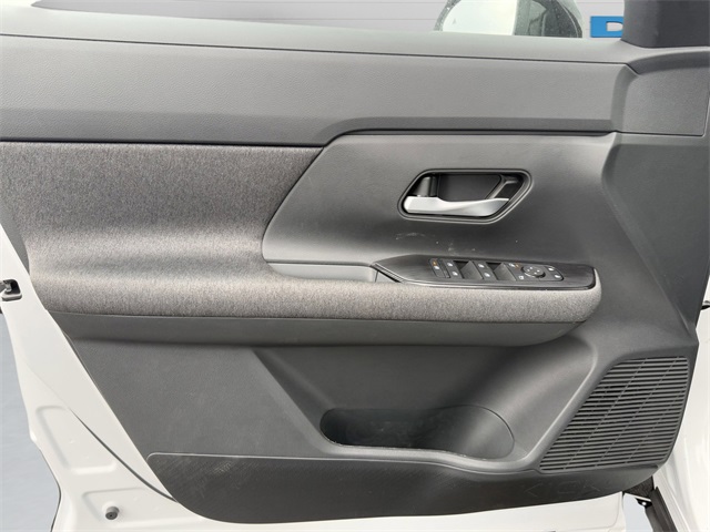 2025 Nissan Kicks SV Image 20 of 31