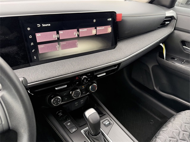 2025 Nissan Kicks SV Image 29 of 31