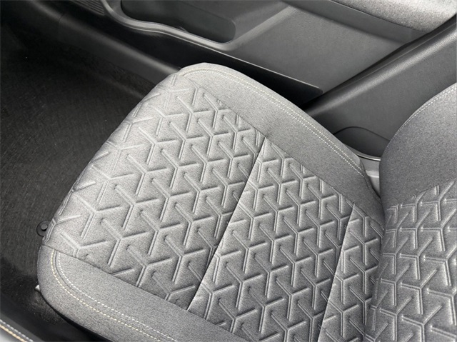 2025 Nissan Kicks SV Image 22 of 31