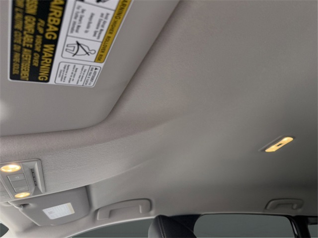 2025 Nissan Kicks SV Image 25 of 31