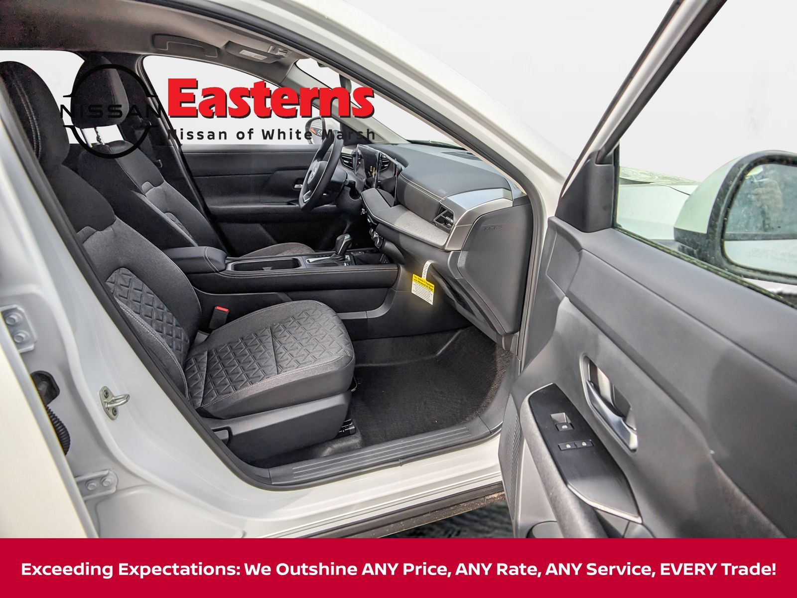 Vehicle image 14 of 33