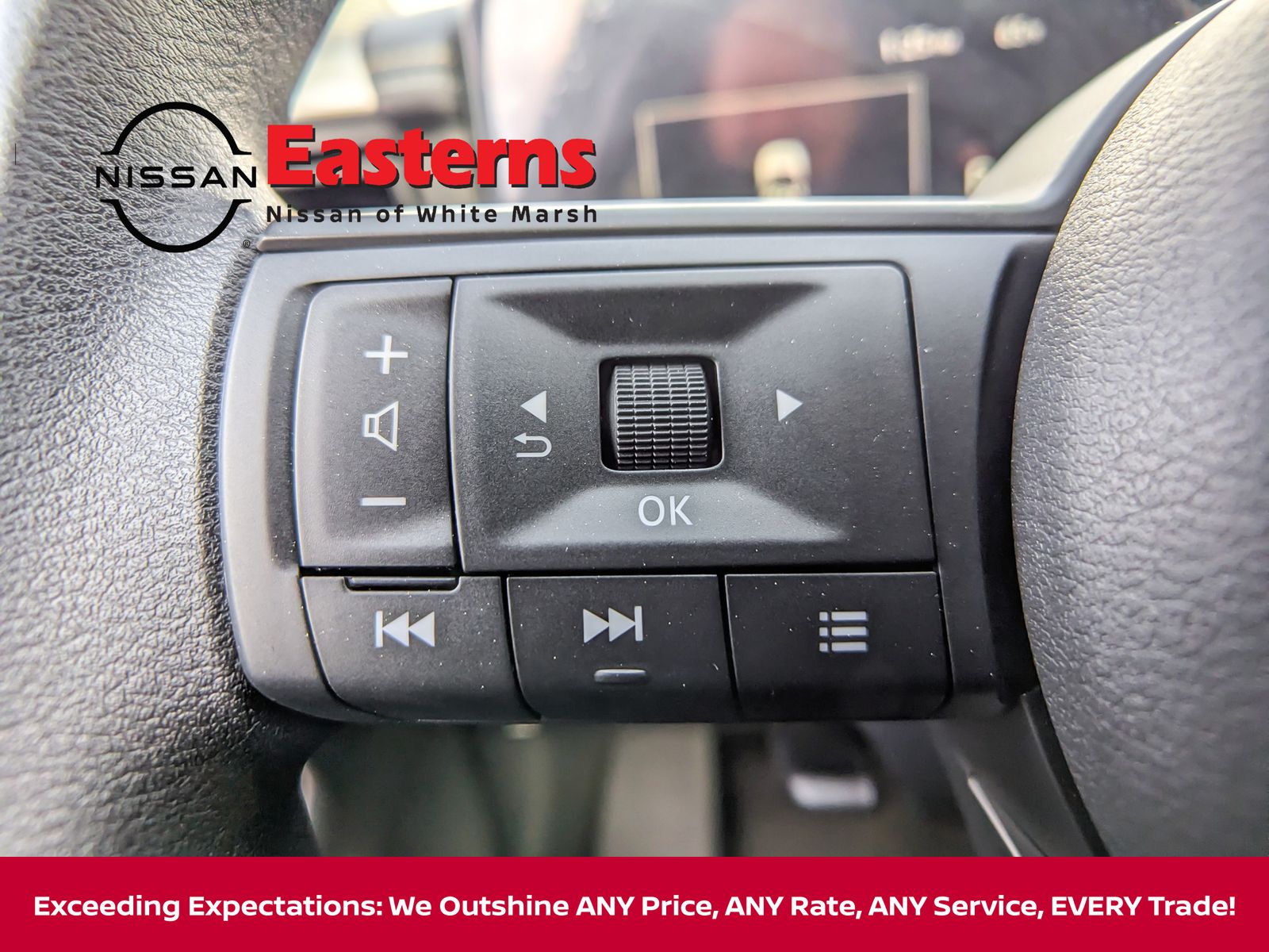 Vehicle image 26 of 33