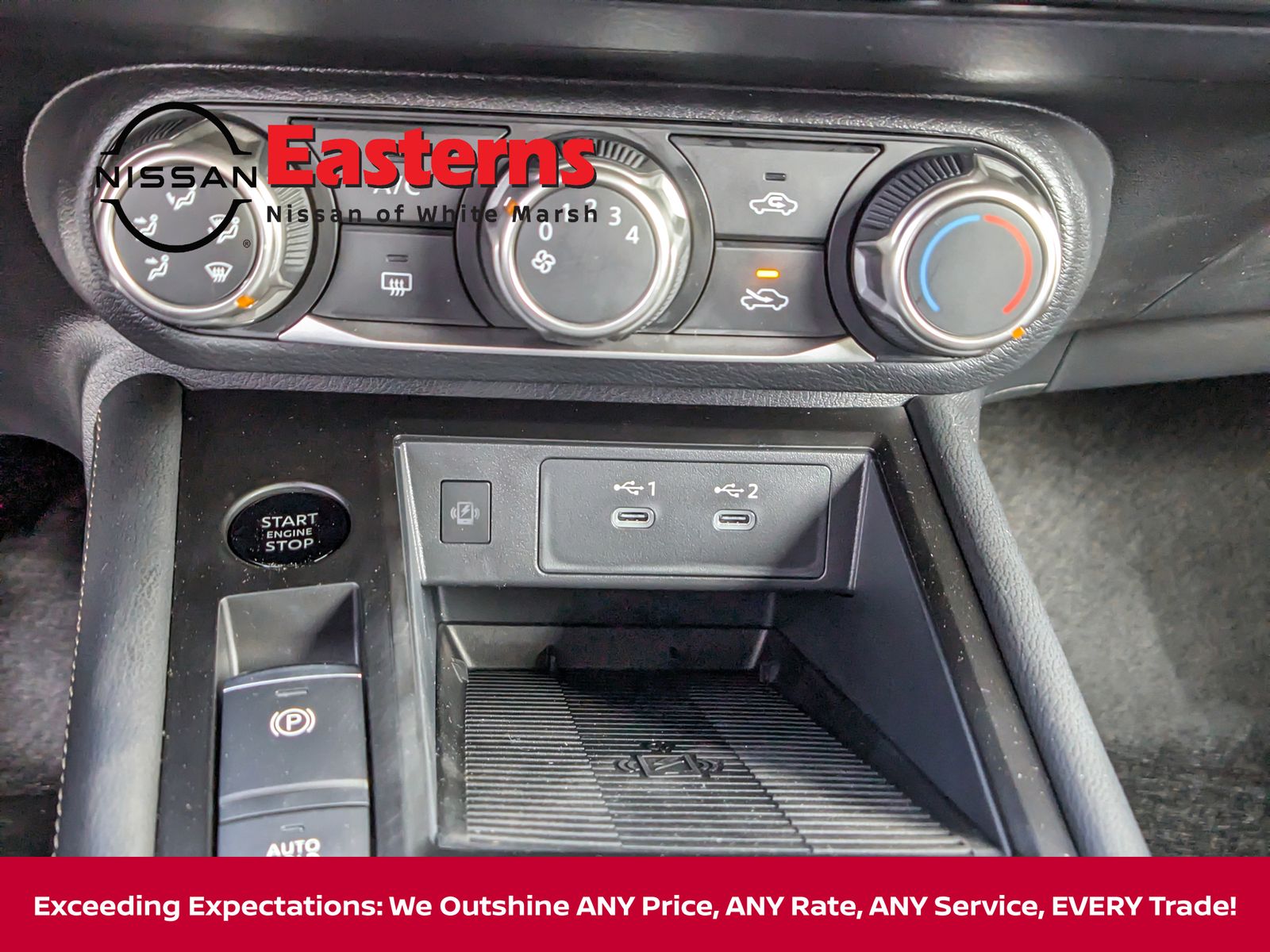 Vehicle image 24 of 33